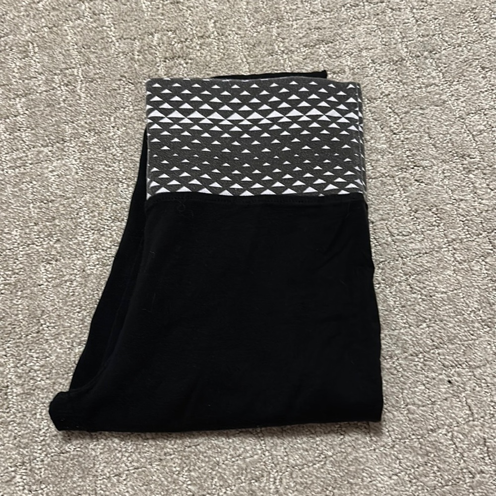 Black leggings